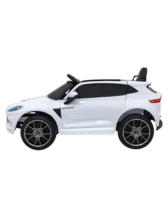 Aston Martin DBX - Iluminação infantil e condução de segurança