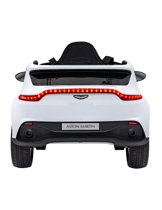 Aston Martin DBX - Iluminação infantil e condução de segurança